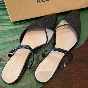 All black brand crinkle cord black flat 38.5